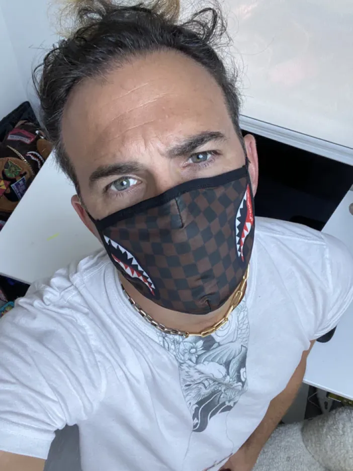 ADULT SHARKS IN PARIS (SIDE SHARK) FORM-FITTING FACE MASK>SPRAYGROUND Hot