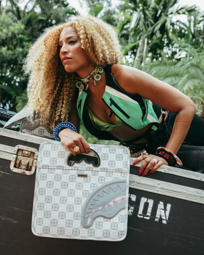A.I.8 AFRICAN INTELLIGENCE BOOKED u0026 BUSY CITY SAVVY HANDBAG>SPRAYGROUND Discount