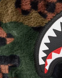 BIG SKY FUR SHARK CROSSOVER CLUTCH><noscript><img width=