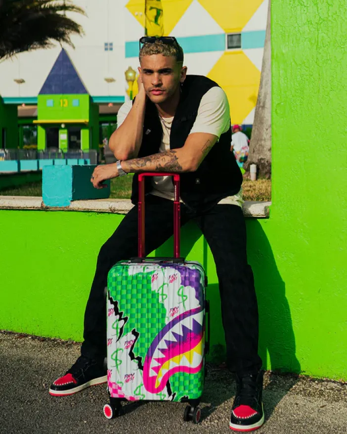 DREAMY TECHNICOLOR SHARKNAUTICS HARDSHELL CARRY-ON LUGGAGE>SPRAYGROUND