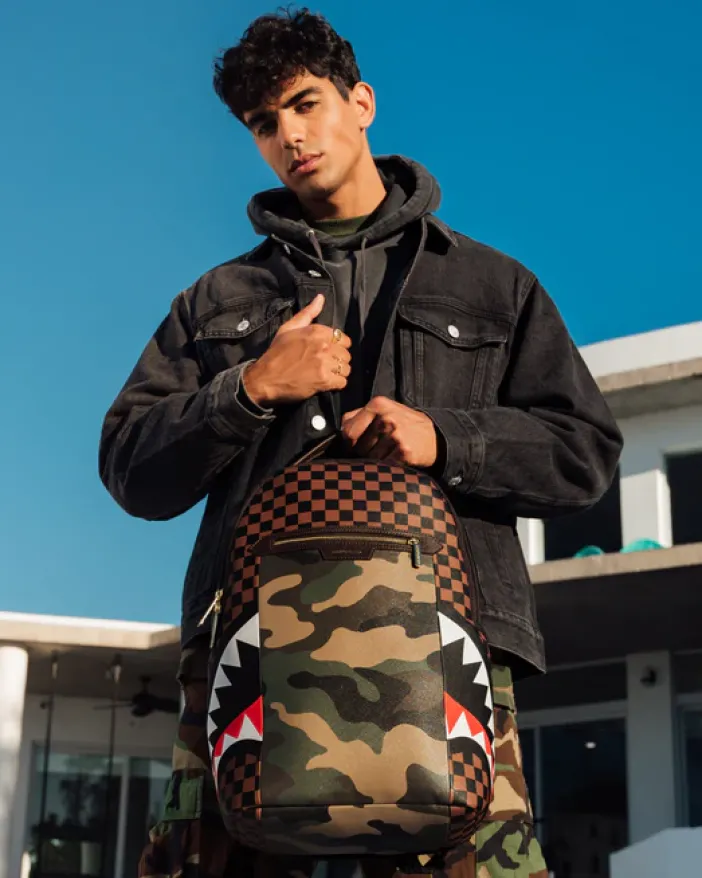 EXTERIOR GOLD ZIP POCKET SHARKS IN PARIS BACKPACK (DLXV)>SPRAYGROUND Outlet