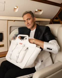 FUTURE TRAVELER TRAVEL CASE><noscript><img width=