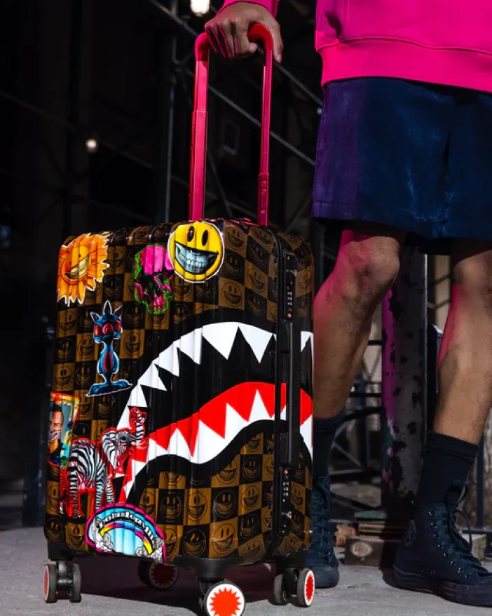 GLOBAL MOGUL POPAGANDA RON ENGLISH EDITION HARDSHELL CARRY-ON LUGGAGE>SPRAYGROUND New