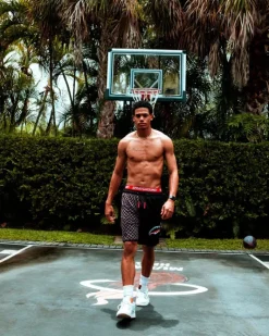 GREY CHECKERED SPLIT CORTO SWIM TRUNKS><noscript><img width=