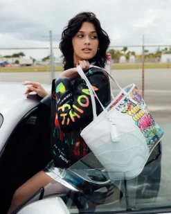 HALF GRAFF TOTE><noscript><img width=