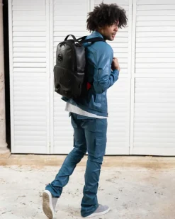 HEAVY METAL SHARK BLACK BACKPACK (DLXV)><noscript><img width=