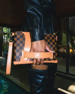 HENNY AIR TO THE THRONE CROSSOVER CLUTCH><noscript><img width=