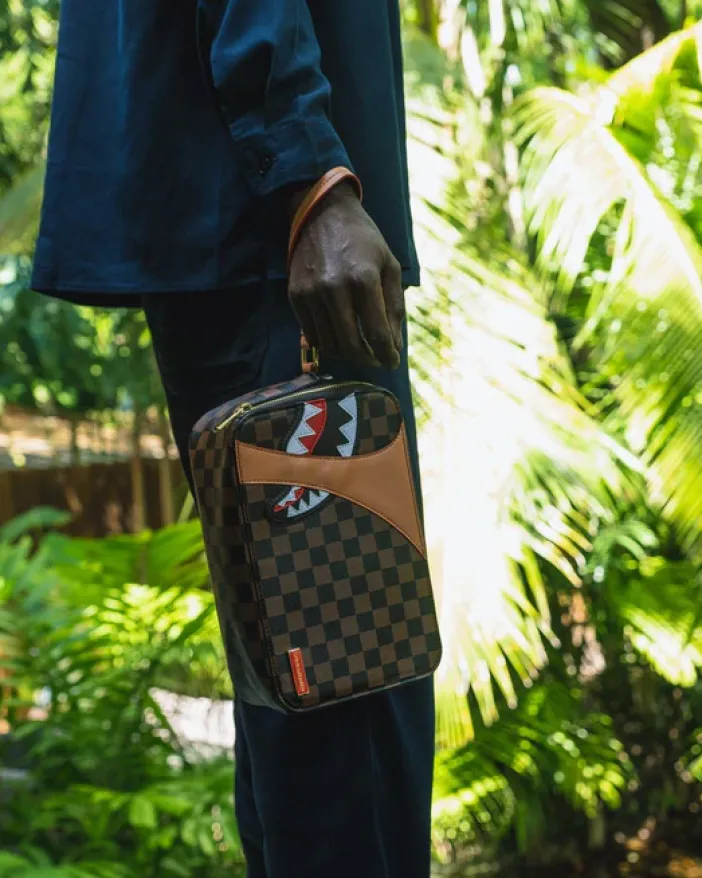 HENNY AIR TO THE THRONE TOILETRY>SPRAYGROUND New