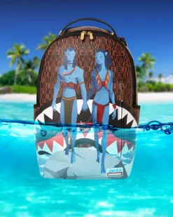 JAKE AND NEYTIRI SHARKS IN PANDORA>SPRAYGROUND