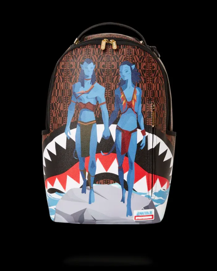 JAKE AND NEYTIRI SHARKS IN PANDORA>SPRAYGROUND