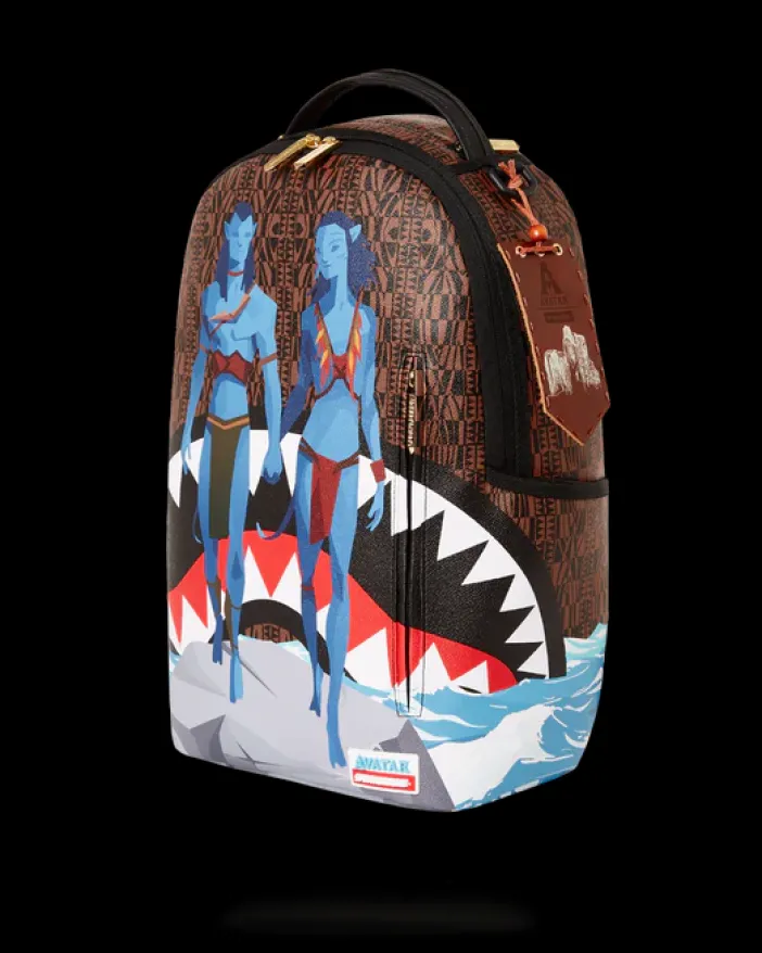 JAKE AND NEYTIRI SHARKS IN PANDORA>SPRAYGROUND