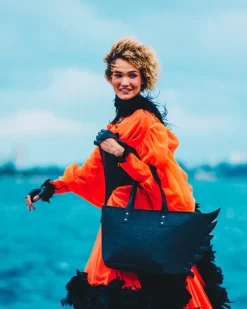 NIGHTFLIGHT G800 SKYBORNE WING TOTE>SPRAYGROUND Hot