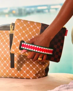 PARIS VS FLORENCE CROSSOVER CLUTCH><noscript><img width=
