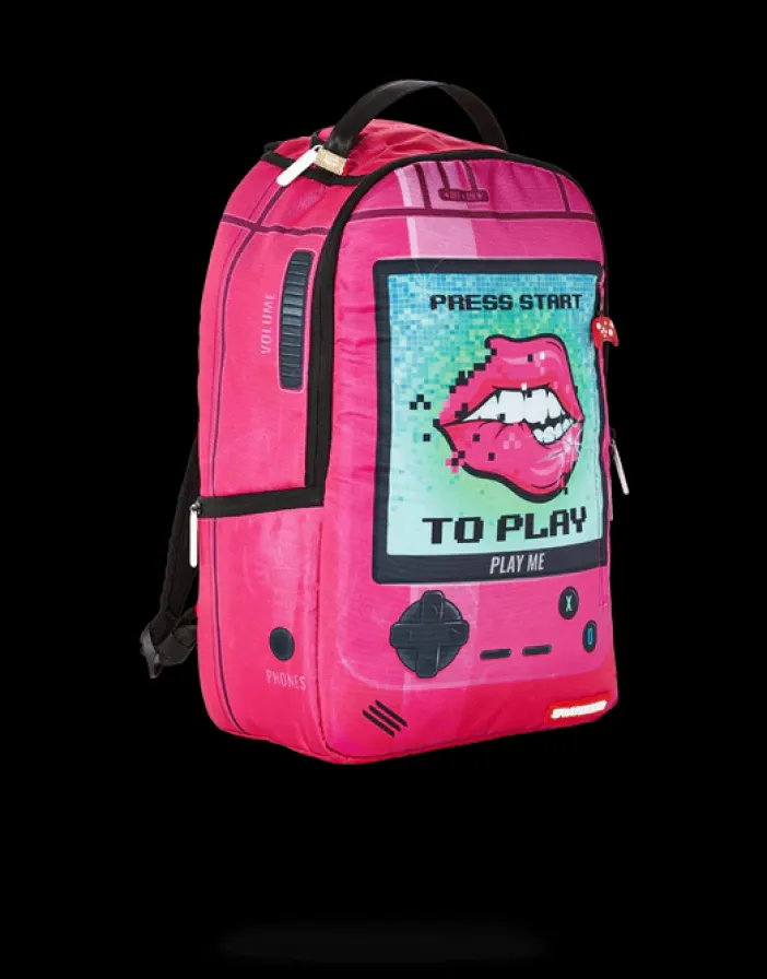 PLAY ME>SPRAYGROUND