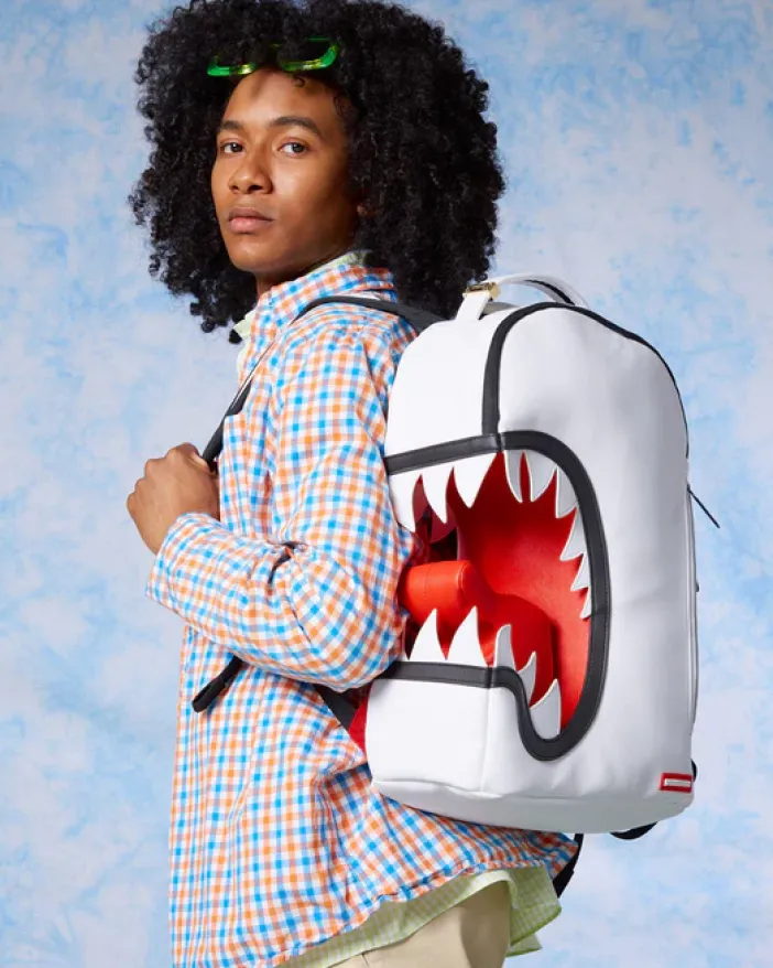 SCREAM SHARK ART PIECE BACKPACK (DLXV)>SPRAYGROUND New