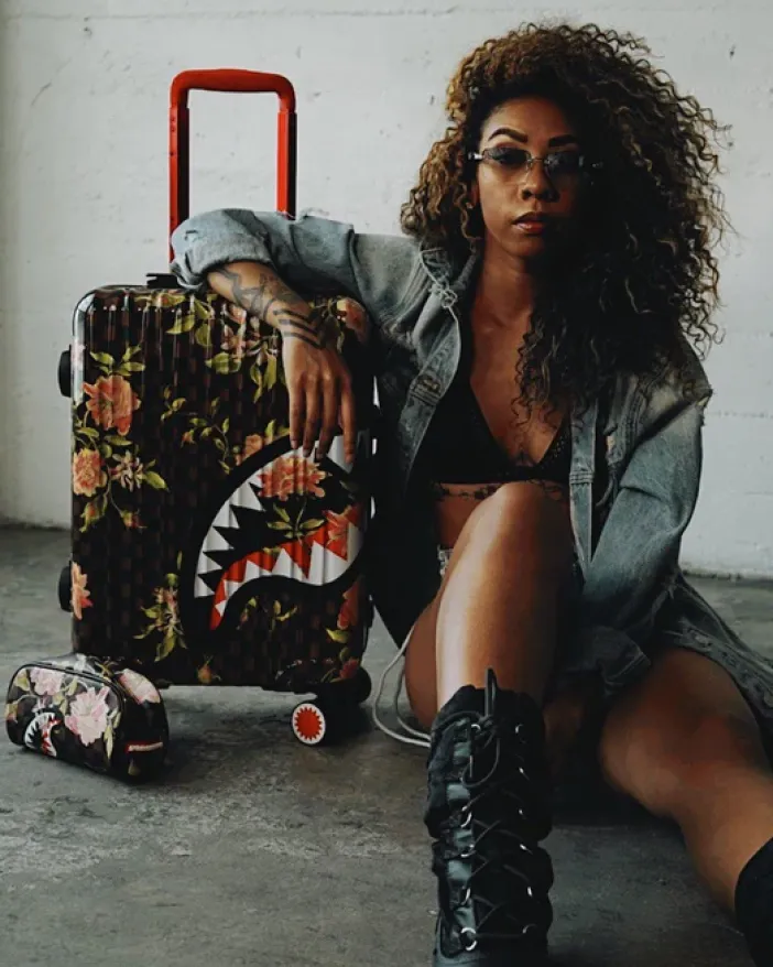 SHARKFLOWER 21.5u201d CARRY-ON SHARKNAUTICS LUGGAGE>SPRAYGROUND Best