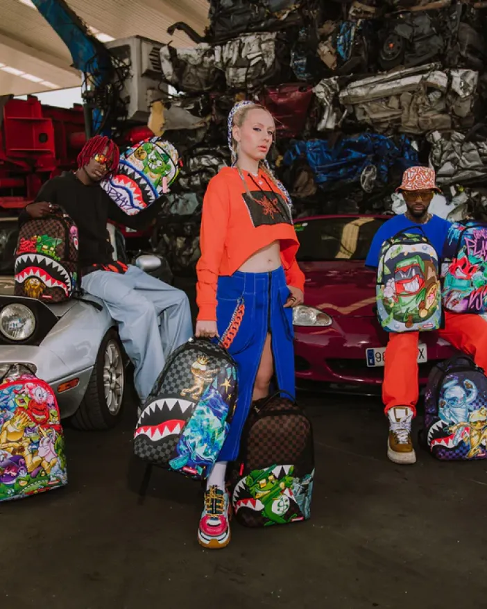 SHARKS IN PARIS CHARACTERS SNEAKIN BACKPACK (DLXV)>SPRAYGROUND