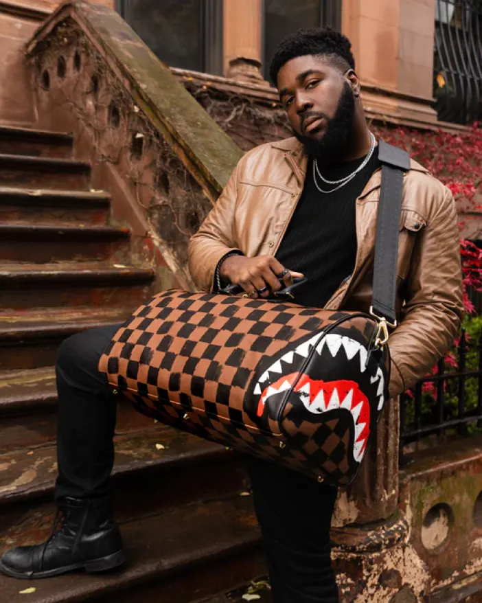 SHARKS IN PARIS VANQUISH DUFFLE>SPRAYGROUND