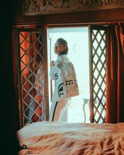 SPLIT THE CHECK (PEARL) HILLS><noscript><img width=