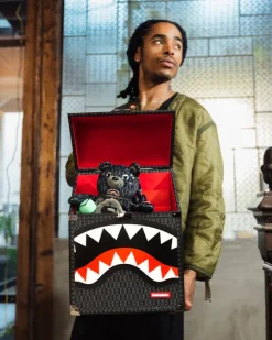 SPRAYGATTI REVV CHATURANGA SHARK 1900 BACKPACK><noscript><img width=