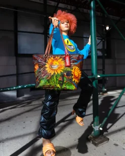 SUNFLOWER GRIN RON ENGLISH COLLAB TOTE><noscript><img width=