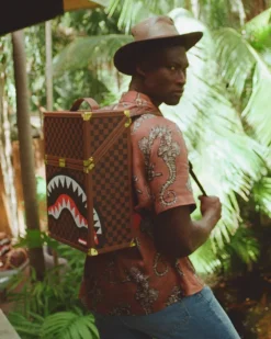 THE CHATURANGA SHARK 1900 BACKPACK><noscript><img width=