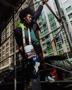UNSTOPPABLE ENDEAVORS II MESSENGER SLING BAG>SPRAYGROUND Hot
