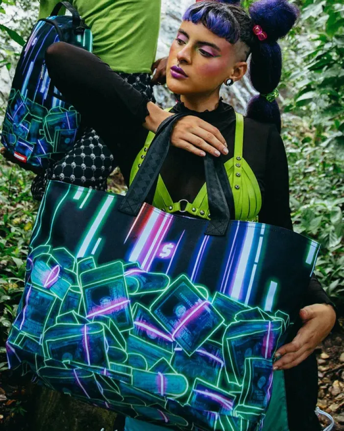 u6697u53f7u901au8ca8u30b9u30bfu30c3u30af (CRYPTO STACKS) TOTE>SPRAYGROUND Outlet
