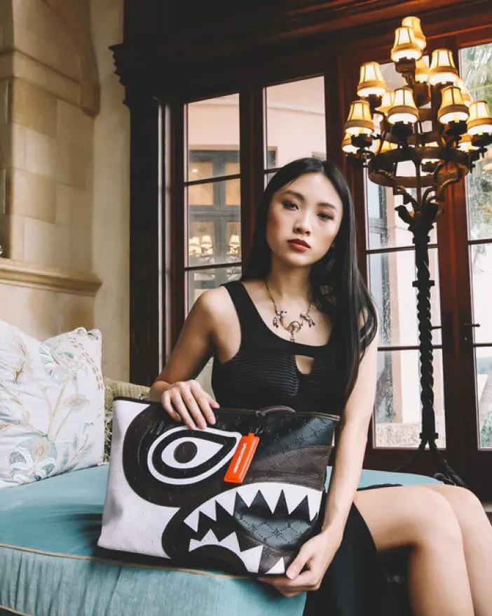 V.V.I.P. TOTE>SPRAYGROUND Outlet